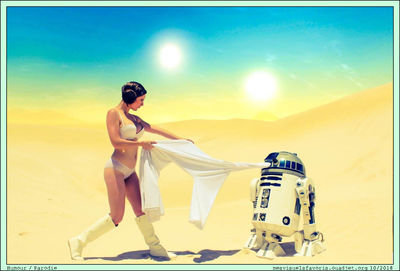 StarWars Leia R2
