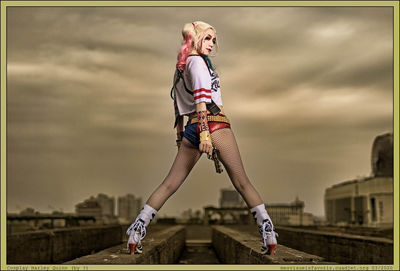 Harley Quinn - (1)
