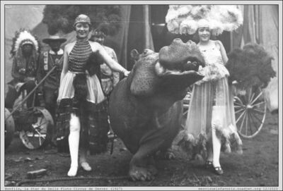 Hippo 04 1927 - Bonfils - Sells Floto Circus
