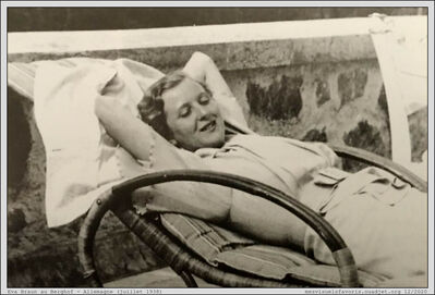 Allemagne 1938 07 Eva Braun au Berghof
